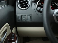2012款 2.4L AT豪华导航5门版