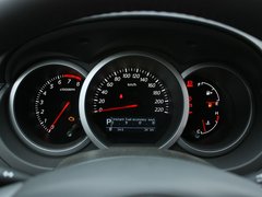 2012款 2.4L AT豪华导航5门版