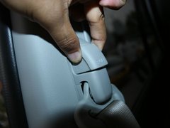 2012款 2.4L AT豪华导航5门版