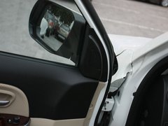 2012款 2.4L AT豪华导航5门版