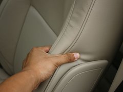 2012款 2.4L AT豪华导航5门版