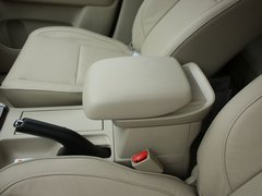 2012款 2.4L AT豪华导航5门版