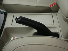 2012款 2.4L AT豪华导航5门版