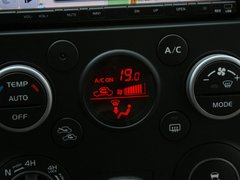 2012款 2.4L AT豪华导航5门版