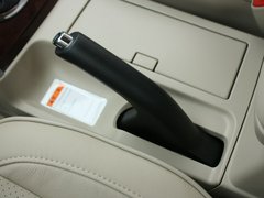 2012款 2.4L AT豪华导航5门版