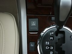 2012款 2.4L AT豪华导航5门版