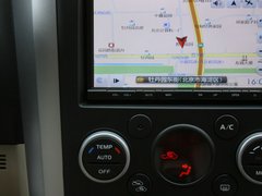 2012款 2.4L AT豪华导航5门版