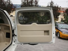 2012款 2.4L AT豪华导航5门版