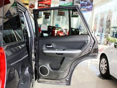 2012款 2.4L AT豪华导航5门版