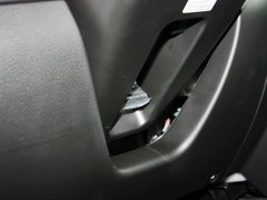 2012款 2.4L AT豪华导航5门版