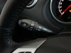 2012款 2.4L AT豪华导航5门版