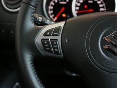 2012款 2.4L AT豪华导航5门版