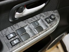 2012款 2.4L AT豪华导航5门版