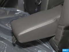 2012款 2.4L AT豪华导航5门版