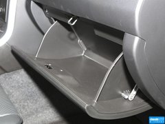 2012款 2.4L AT豪华导航5门版