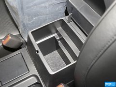 2012款 2.4L AT豪华导航5门版