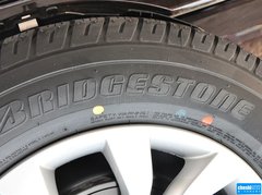 2012款 2.4L AT豪华导航5门版