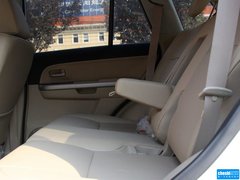 2012款 2.4L AT豪华导航5门版