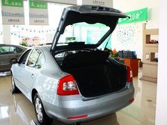 2013款 1.6L 自动 五周年典藏版5座