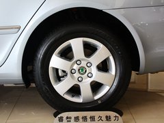 2013款 1.6L 自动 五周年典藏版5座