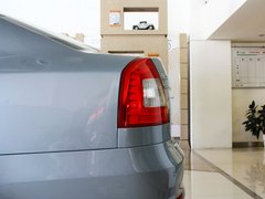 2013款 1.6L 自动 五周年典藏版5座