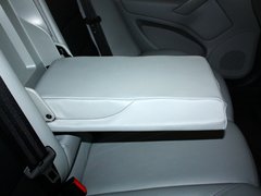 2013款 1.6L 自动 五周年典藏版5座