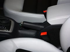2013款 1.6L 自动 五周年典藏版5座