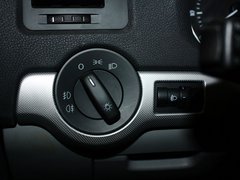 2013款 1.6L 自动 五周年典藏版5座