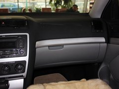 2013款 1.6L 自动 五周年典藏版5座