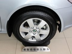 2013款 1.6L 自动 五周年典藏版5座