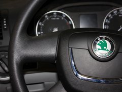 2013款 1.6L 自动 五周年典藏版5座