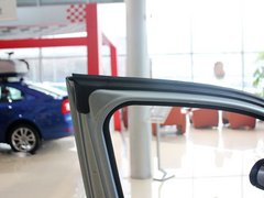 2013款 1.6L 自动 五周年典藏版5座