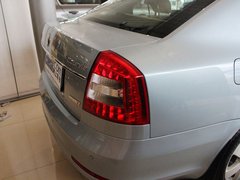 2013款 1.6L 自动 五周年典藏版5座