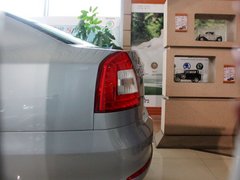 2013款 1.6L 自动 五周年典藏版5座