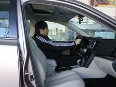 2013款 2.5L CVT 豪华版 5座