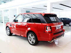 路虎  5.0 V8 NA HSE 车辆左后45度视角