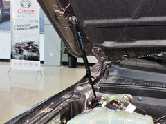 2012款 2.4L 手动 汽油四驱天窗版 5座