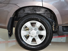 2012款 2.4L 手动 汽油四驱天窗版 5座