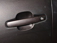 2012款 2.4L 手动 汽油四驱天窗版 5座