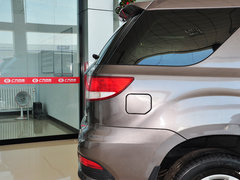 2012款 2.4L 手动 汽油四驱天窗版 5座