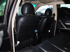 2012款 2.4L 手动 汽油四驱天窗版 5座