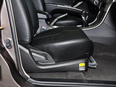 2012款 2.4L 手动 汽油四驱天窗版 5座