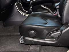 2012款 2.4L 手动 汽油四驱天窗版 5座