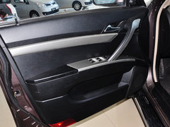 2012款 2.4L 手动 汽油四驱天窗版 5座