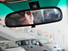 2012款 2.4L 手动 汽油四驱天窗版 5座