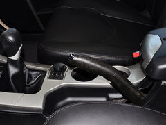 2012款 2.4L 手动 汽油四驱天窗版 5座