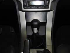 2012款 2.4L 手动 汽油四驱天窗版 5座