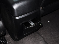 2012款 2.4L 手动 汽油四驱天窗版 5座