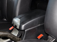 奥轩GX5 2012款 2.4L 手动 汽油四驱天窗版 5座