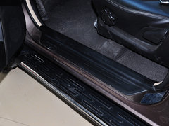2012款 2.4L 手动 汽油四驱天窗版 5座